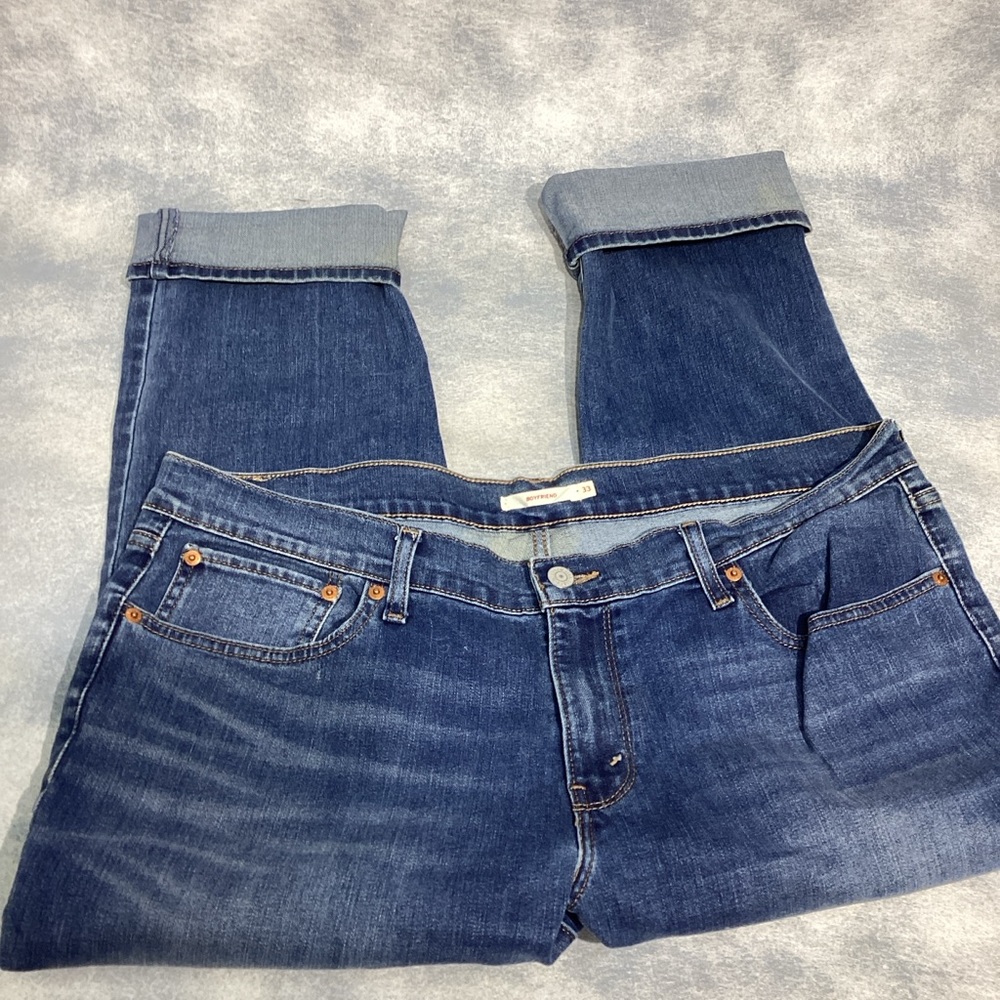 Levi’s Boyfriend Jeans Size 33 Women's Stretch 40x26 Crop Med Blue